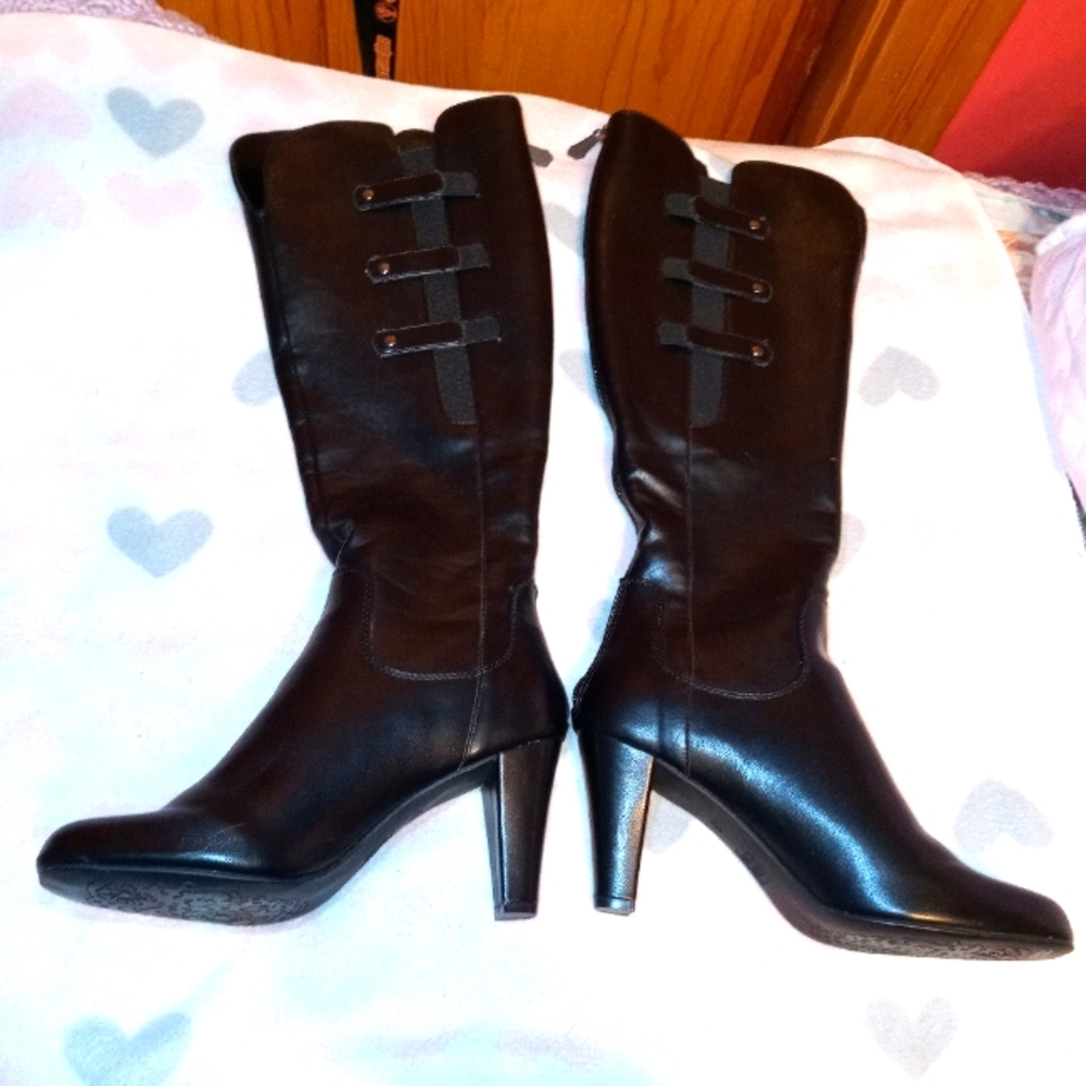 MOOTSIE TOOTSIE BLACK HIGH HEEL KNEE LENGTH BOOTS, SIZE 6.5, BLACK LEATHER!!